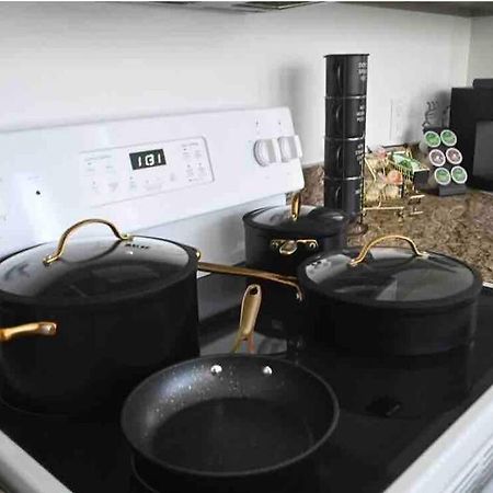 Luxury Condo “Walk To Everything” Memphis Ngoại thất bức ảnh