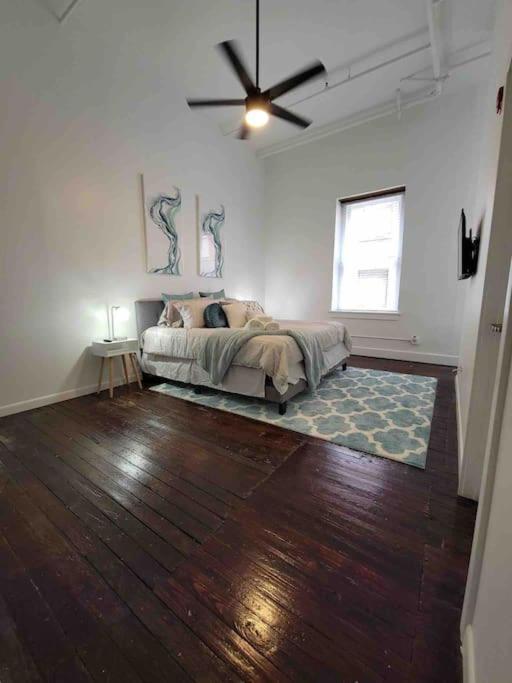 Luxury Condo “Walk To Everything” Memphis Ngoại thất bức ảnh